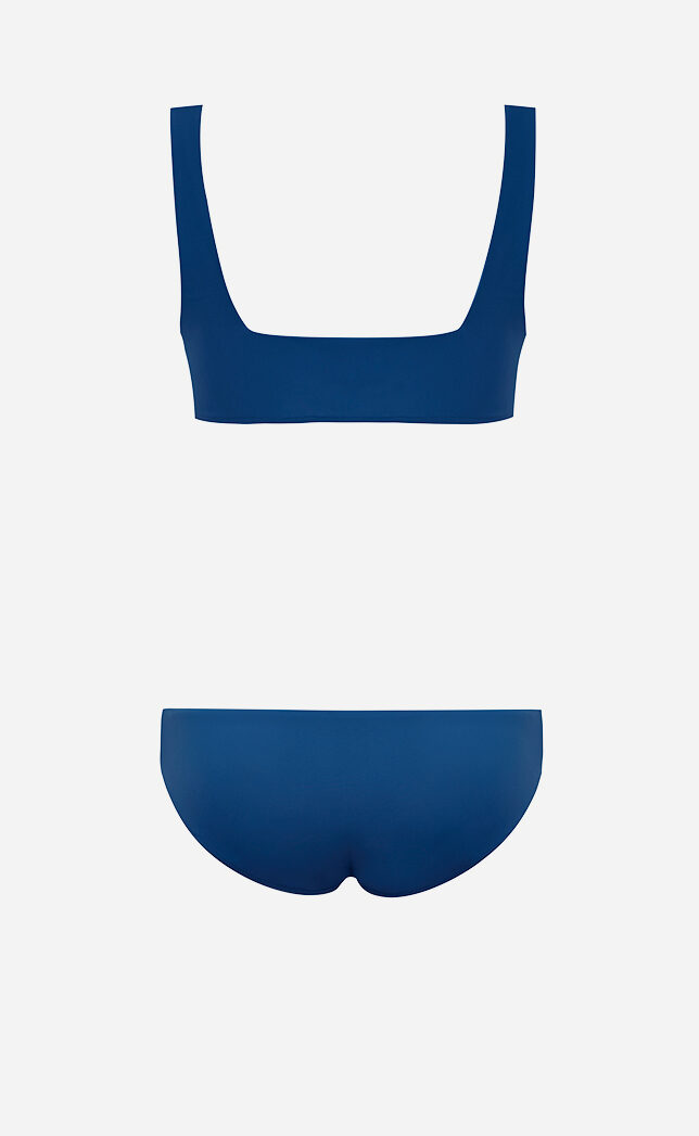 The ocean blue Square bikini from the back.